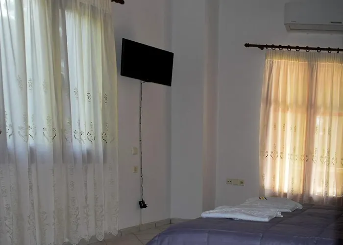 Pine Tree House * Troulos